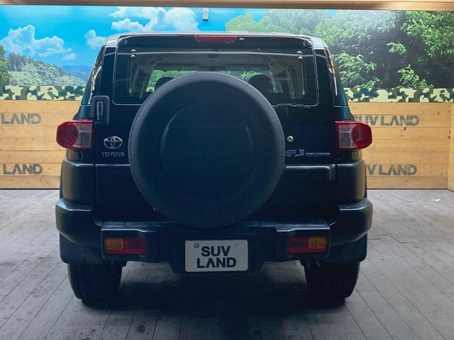 TOYOTA FJ CRUISER 4WD 2013