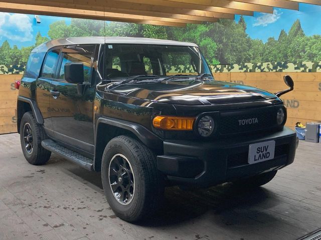 TOYOTA FJ CRUISER 4WD 2013