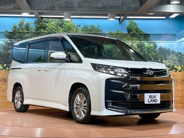 TOYOTA NOAH 2022