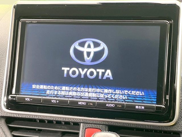 TOYOTA NOAH 2017