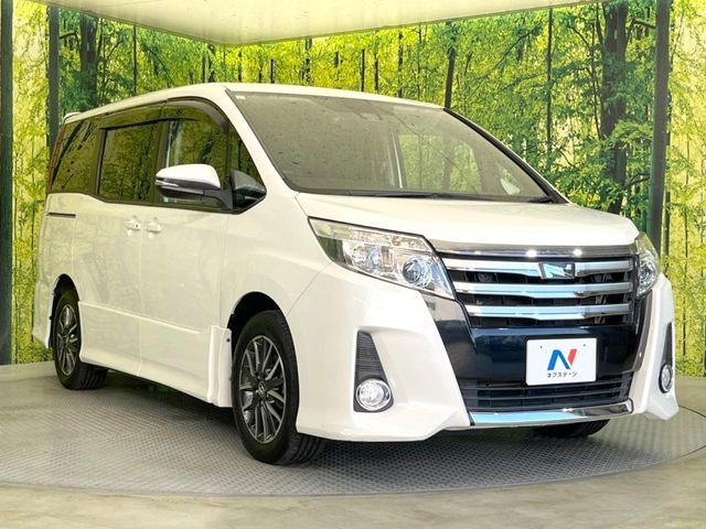 TOYOTA NOAH 2017
