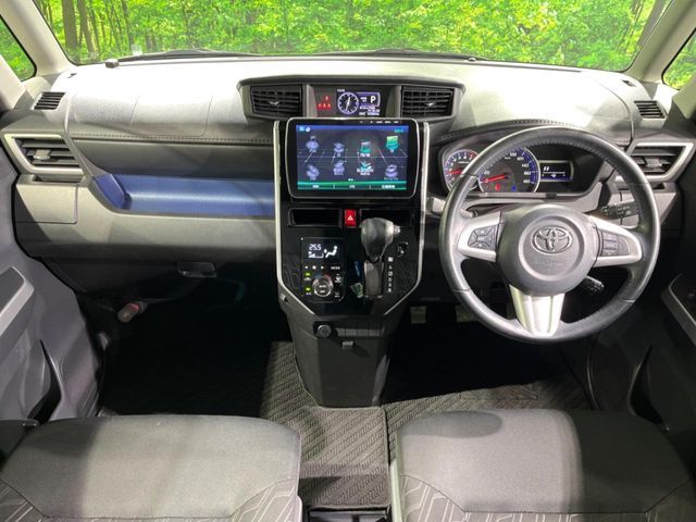 TOYOTA ROOMY 2017