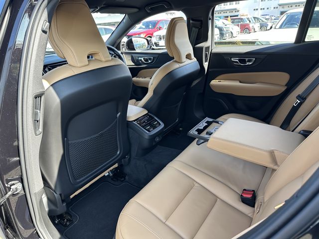 VOLVO VOLVO V60 CROSS COUNTRY 2025