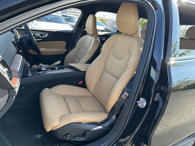 VOLVO VOLVO V60 CROSS COUNTRY 2025