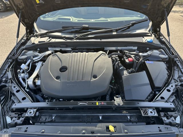 VOLVO VOLVO V60 CROSS COUNTRY 2025