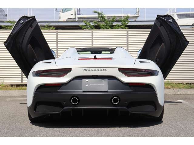 MASERATI MASERATI MC20 Cielo 2023