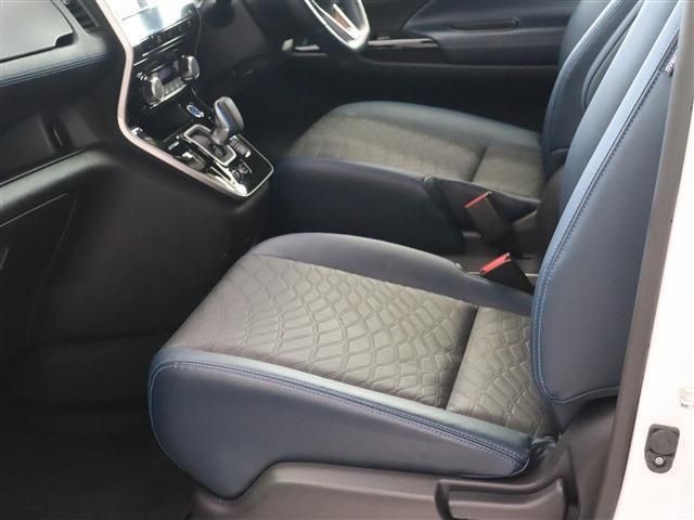 NISSAN SERENA  WG 2022