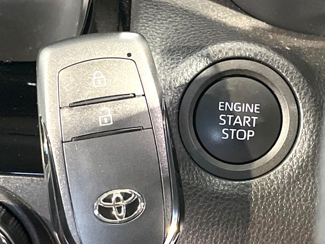 TOYOTA YARIS CROSS 2025