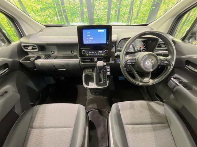 TOYOTA SIENTA HYBRID 2022