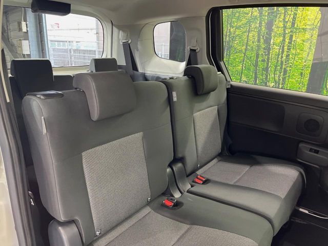 TOYOTA SIENTA HYBRID 2022