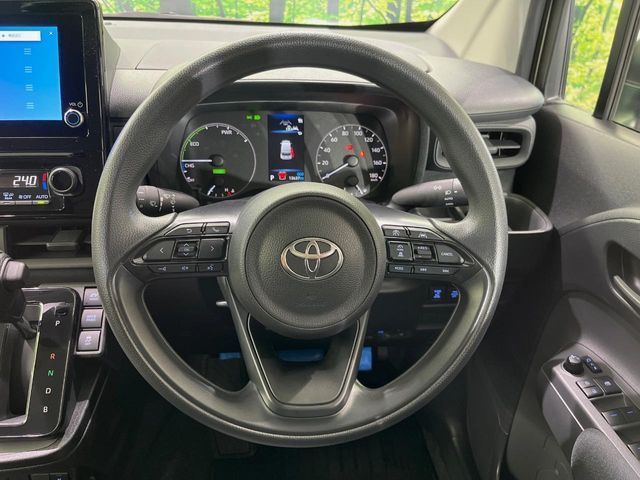 TOYOTA SIENTA HYBRID 2022