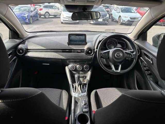 MAZDA DEMIO 2016