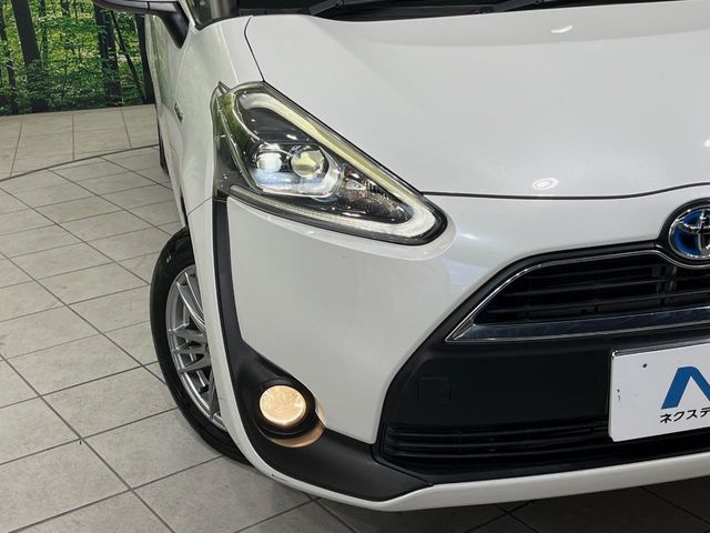 TOYOTA SIENTA HYBRID 2015