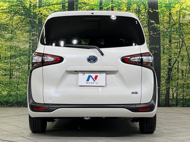 TOYOTA SIENTA HYBRID 2015