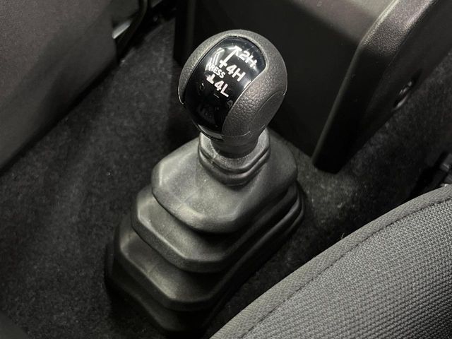 SUZUKI JIMNY NOMADE 2025