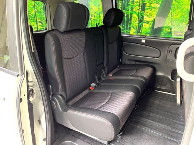 NISSAN SERENA  WG 2012