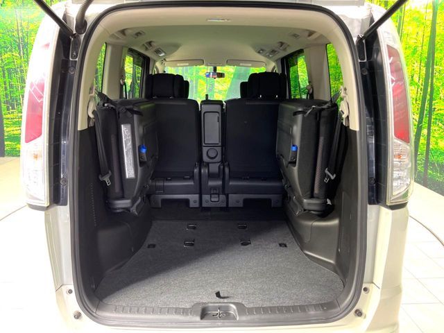 NISSAN SERENA  WG 2012