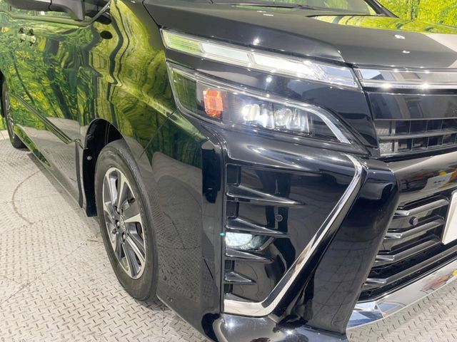TOYOTA VOXY 2020