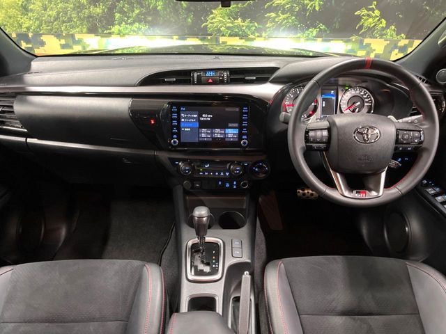 TOYOTA HILUX 4WD 2024