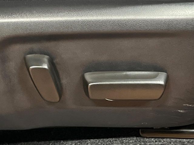 TOYOTA HILUX 4WD 2024