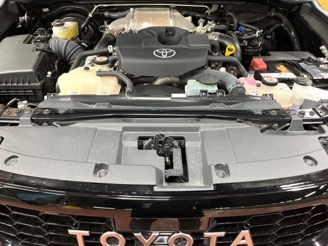 TOYOTA HILUX 4WD 2024