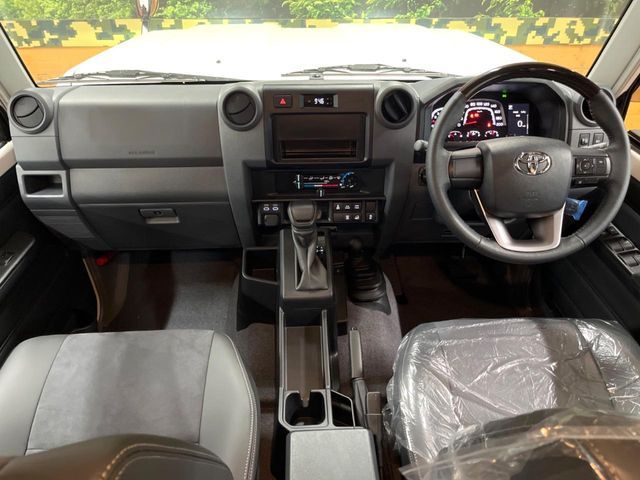 TOYOTA LANDCRUISER 70 2025