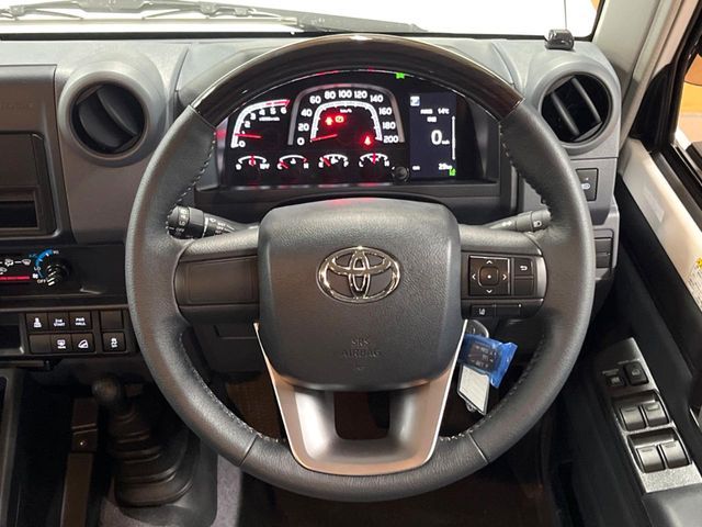 TOYOTA LANDCRUISER 70 2025