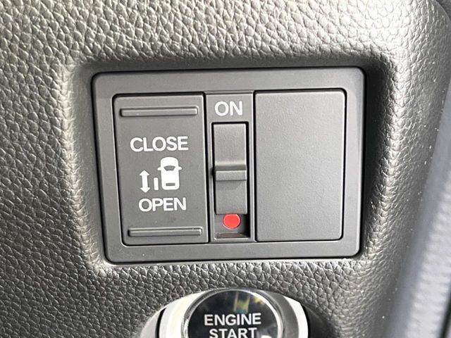 HONDA N BOX CUSTOM 4WD 2019