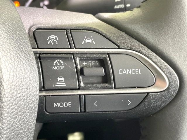 TOYOTA VOXY HYBRID 2022