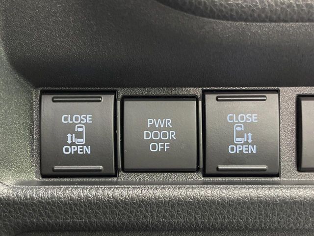 TOYOTA SIENTA HYBRID 2025