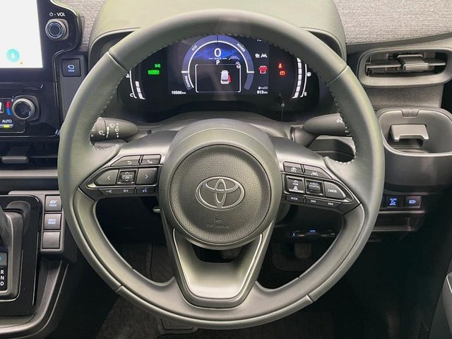 TOYOTA SIENTA HYBRID 2025