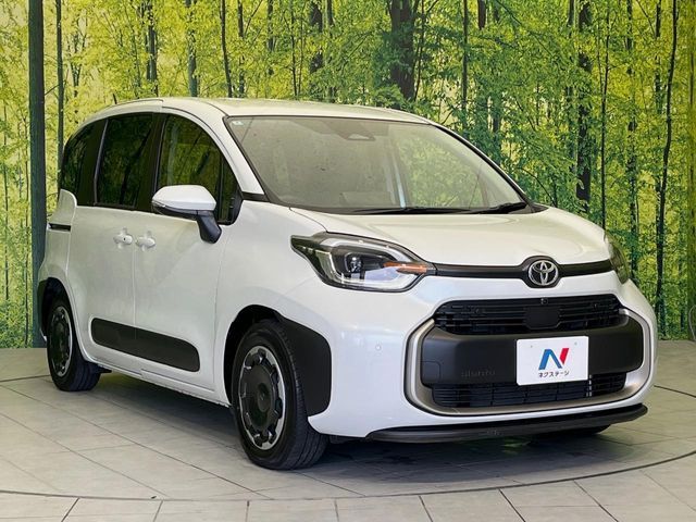 TOYOTA SIENTA HYBRID 2025