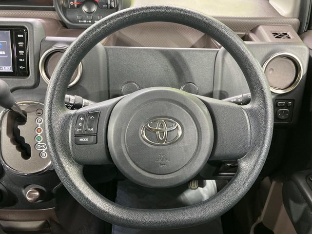 TOYOTA SPADE 2014