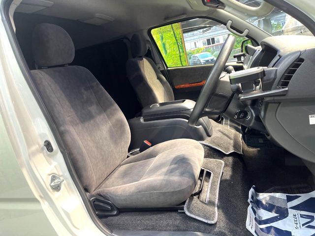 TOYOTA HIACE wagon 2019