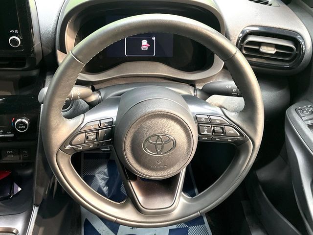 TOYOTA YARIS CROSS 2025