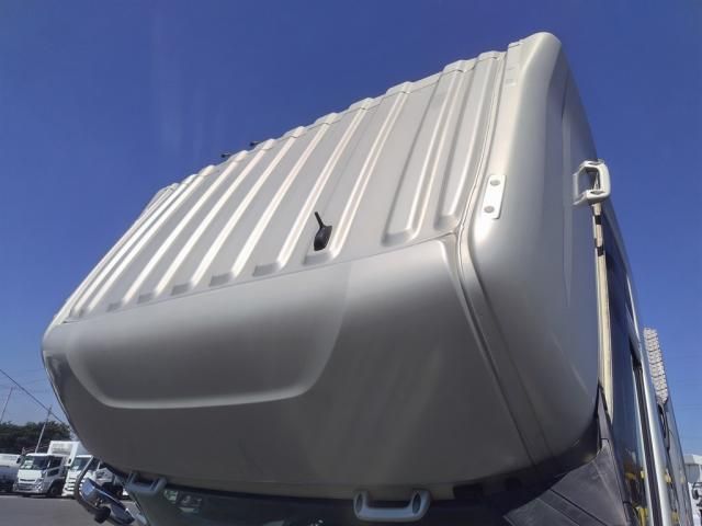 NISSAN DIESEL Quon 2019