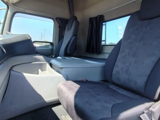 NISSAN DIESEL Quon 2019