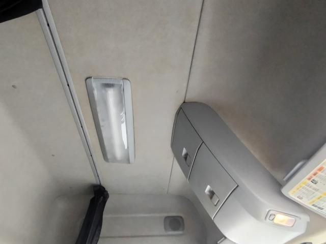 NISSAN DIESEL Quon 2019