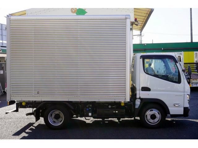 MITSUBISHI CANTER 2023