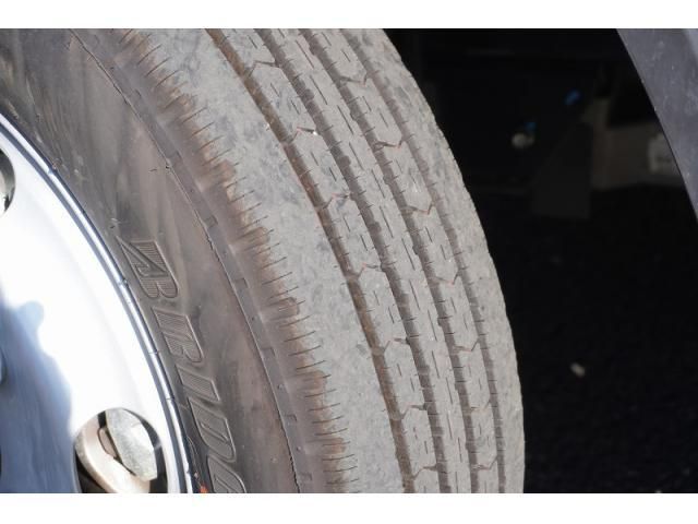 MITSUBISHI CANTER 2023