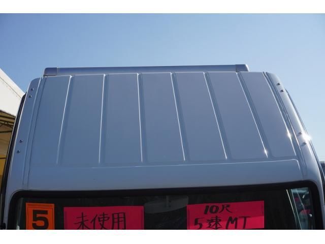 MITSUBISHI CANTER 2023