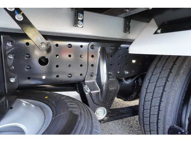 MITSUBISHI CANTER 2025