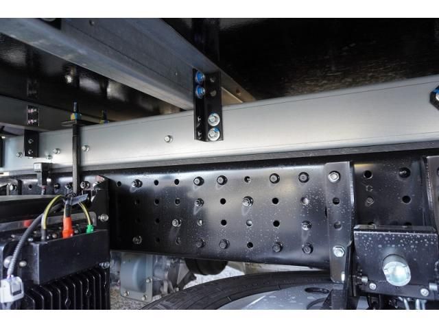 MITSUBISHI CANTER 2025