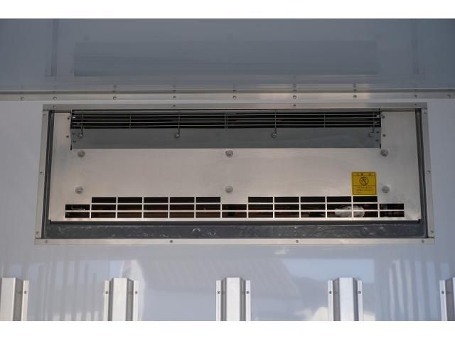 MITSUBISHI CANTER 2025