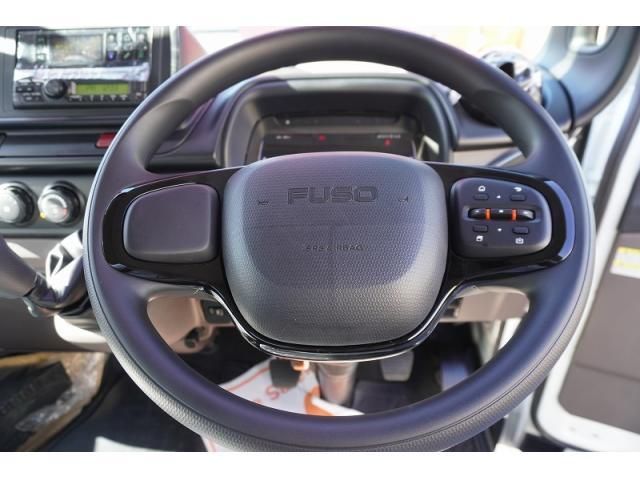 MITSUBISHI CANTER 2025