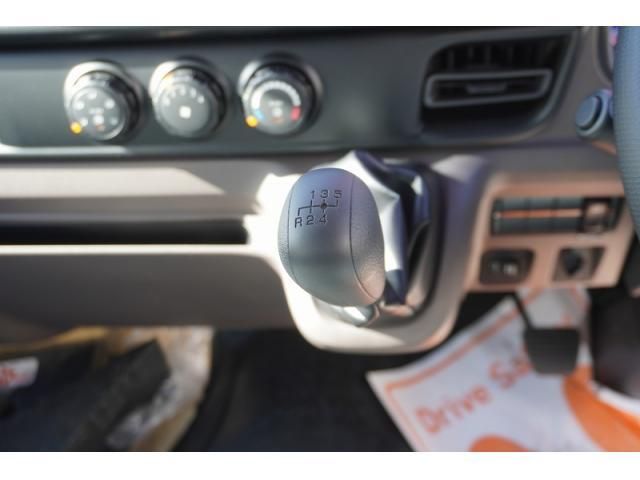 MITSUBISHI CANTER 2025