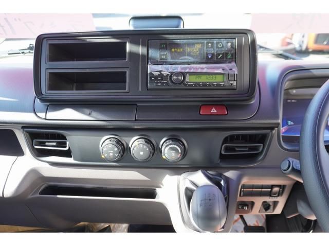 MITSUBISHI CANTER 2025