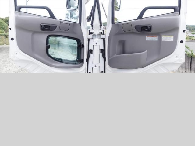 NISSAN DIESEL Quon 2018