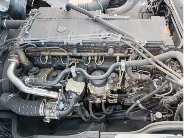 MITSUBISHI FUSOU SUPER GREAT 2014