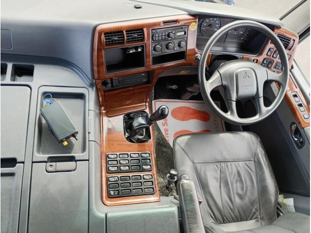 MITSUBISHI FUSOU SUPER GREAT 2014